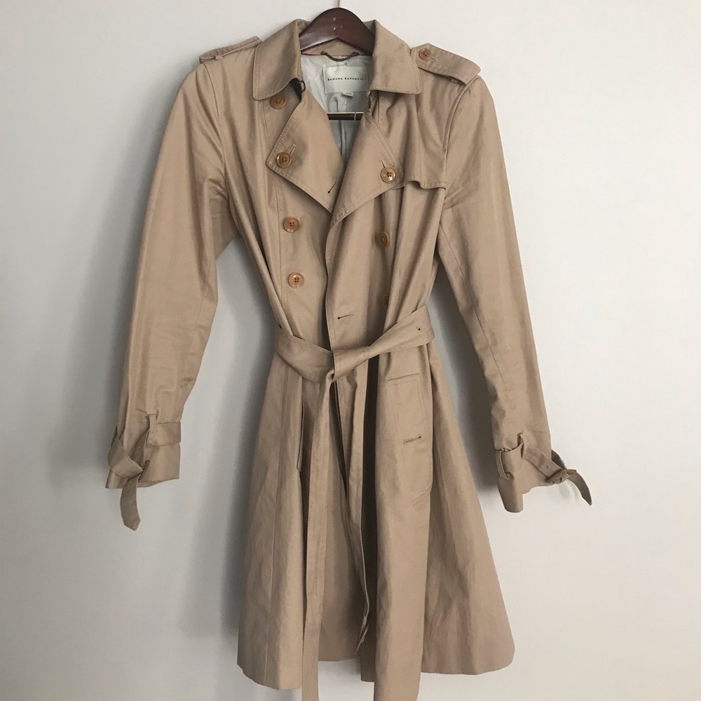 Banana Republic Classic Trench, Size Petite Medium